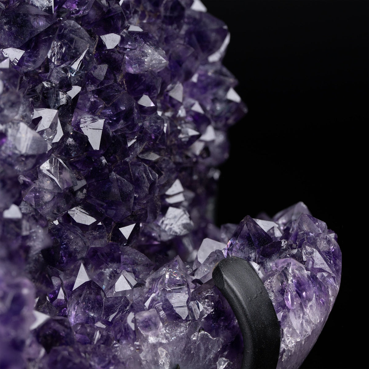 Amethyst mit Calcit auf Stand 2 - Epomina