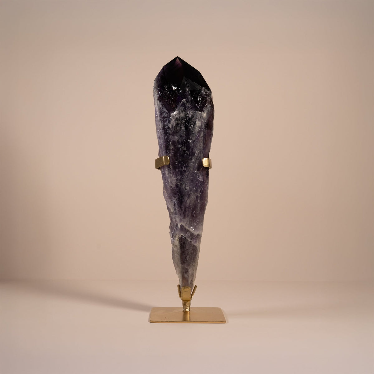 Amethyst Spitze auf Stand - Epomina