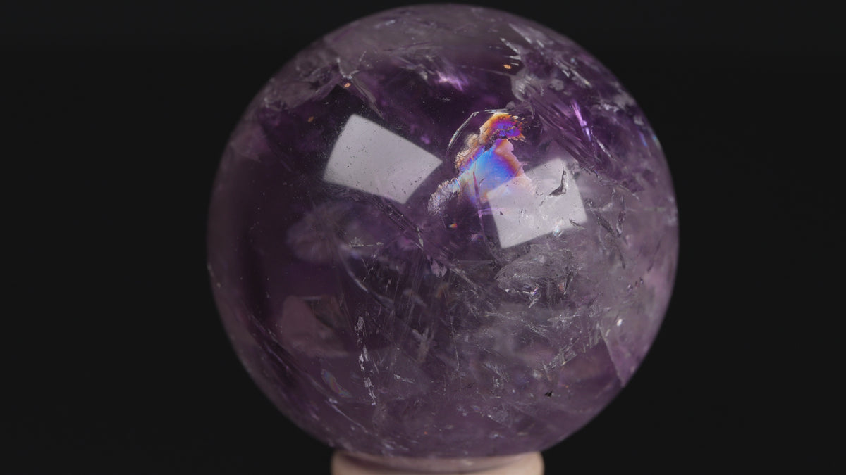 Amethyst Phantom Kugel mit Regenbogen